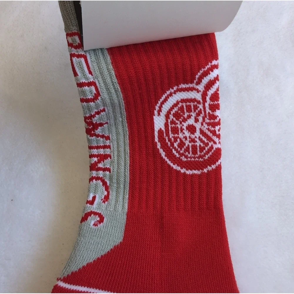 Detroit Red Wings Hockey Red Gray Logo Crew Socks For Bare Feet Youth 1-6